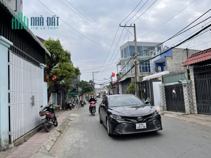 Bán Nhà 4 Tầng HXH Lê Văn Việt, Quận 9, 135m2, hoàn côn, vị trí đỉnh của đỉnh, rẽ nhất khu vực