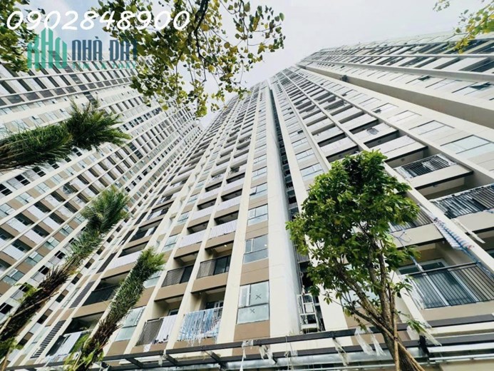 Bán nhanh căn hộ 3PN view hồ bơi hướng Đông Nam đẹp nhất Bình Dương