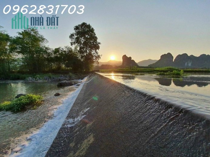 chủ cần tiền bán nhanh lô 2,2ha đất tổ cư còn lại là đất vườn giá cực rẻ- làm việc chính chủ
