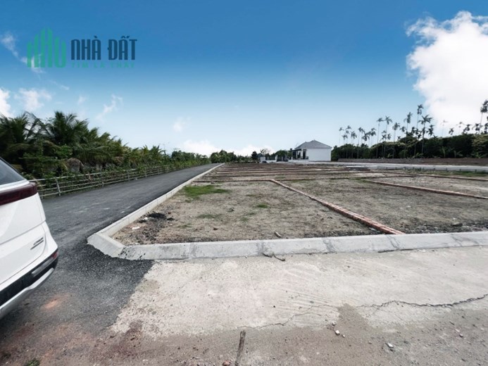 Bán lô đất giá rẻ ngay ủy ban phường Hòa Nghĩa quận Dương Kinh HP
