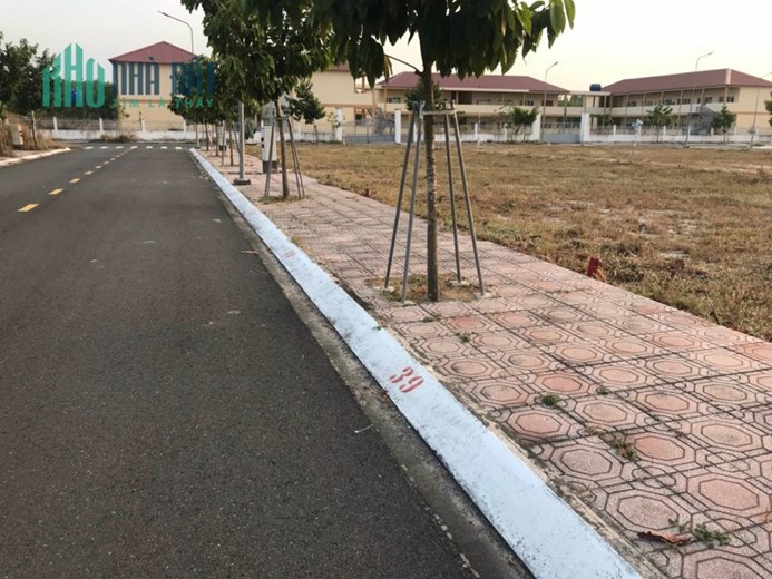 BÁN ĐẤT NỀN NGAY TRUNG TÂM HÀNH CHÍNH BÀU BÀNG GIÁ CHỈ TỪ 1TỶ 550/NỀN