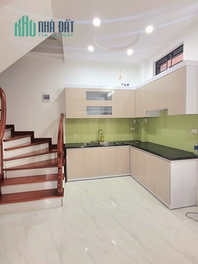 Nhà mặt ngõ Tam Trinh View Timescity 35m2*5 Tầng Mới Koong giá 3.95 Tỷ
