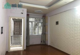Cho thuê nhà nguyên căn, HGĐ, Đội Cấn 30m2, 4T, 3N, 8.5 tr, ô tô, Ba Đình.