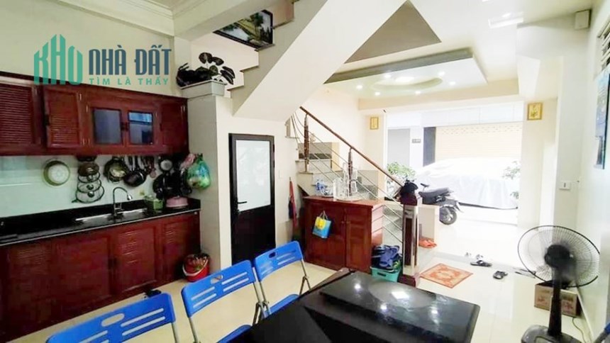 Bán nhà Tái định cư Sao Sáng, 40m 3 tầng lô góc cực đẹp GIÁ 4.25 tỉ