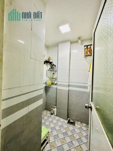 Bán gấp nhà mới Lạc Long Quân Quận 11 2 tàng BTCT HXH gần 70m2 chỉ nhỉnh 6 tỷ TL