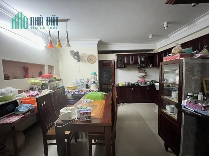 HXH XE 7 CHỖ NGỦ TRONG NHÀ - CHÍNH CHỦ.