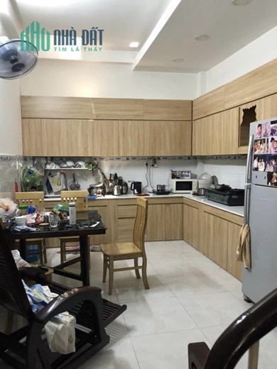 NHỈNH 5 TỶ - NHÀ 3 TẦNG - VÀI BƯỚC CHÂN RA MẶT TIỀN ĐƯỜNG