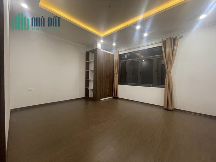 90m 8 Tầng Thang Máy Căn Hộ Cao Cấp Full Nội Thất Dòng Tiền Gần 1 Tỷ 1 Năm. Chủ Thiện Chí Bán.