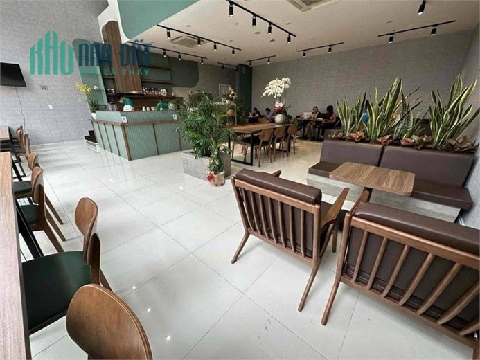 Sang quán cafe Shophouse Florita, D1 Him Lam, P.Tân Hưng