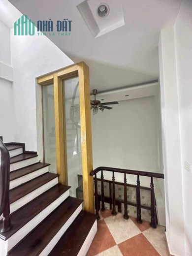 NHÀ BẠCH MAI -LÔ GÓC 35M2- 4T Ô TÔ Ở LUÔN GIÁ CHỈ 3T TỶ 3.LH 0987136162