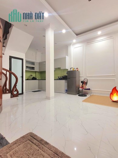 Bán nhà Tôn Đức Thắng, Đống Đa 35m, 5T, lô góc, mới kong, gần phố, chỉ 4.5 tỷ
