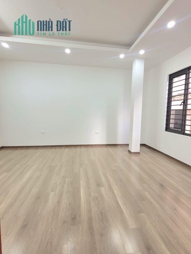 Bán nhà Tôn Đức Thắng, Đống Đa 35m, 5T, lô góc, mới kong, gần phố, chỉ 4.5 tỷ