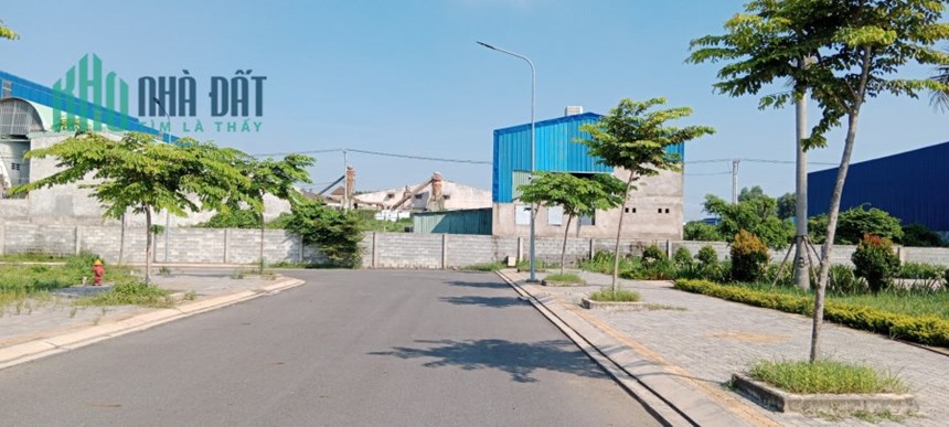 Khu Nhà ở Khánh Bình Smatrthome với kiến trúc hiện đại.1 trệt 2 lầu giá chỉ từ 750 triệu.