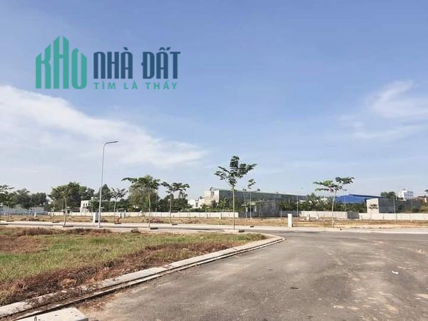 Kẹt tiền trả nợ cần ra nhanh căn nhà 1 trệt 2 lầu.Gía chỉ từ 750 triệu