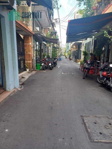 Mặt tiền gần chợ Bà Hoa Tân Bình – 42m2 - ngang khủng 7m - chỉ 3.x tỷ.