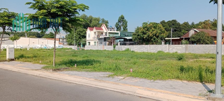 Cần ra nhanh căn nhà đã xây hoàn thiện ngay tại TP Tân Uyên