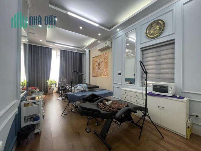 130m 8 Tầng Lô Góc. Tòa Nhà Dịch Vụ Kết Hợp Kinh Doanh Tuyệt Vời. Chủ Thiện Chí Bán Nhanh.