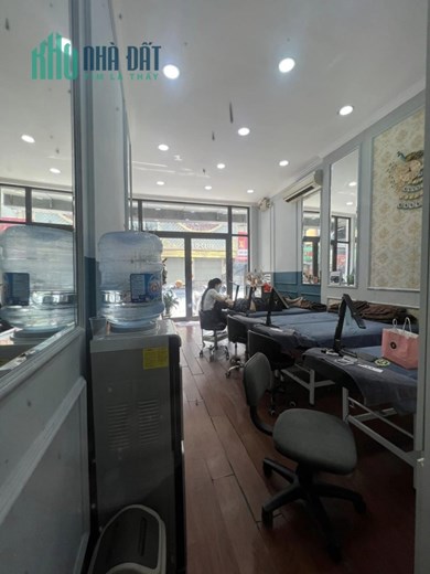 130m 8 Tầng Lô Góc. Tòa Nhà Dịch Vụ Kết Hợp Kinh Doanh Tuyệt Vời. Chủ Thiện Chí Bán Nhanh.