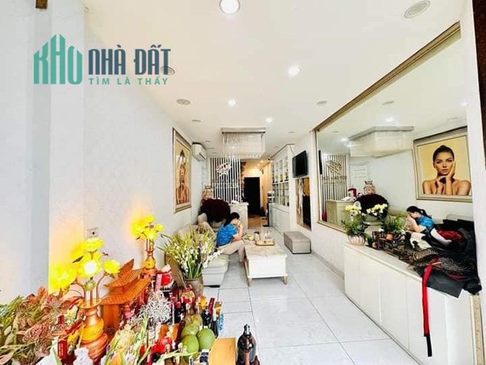 BÁN NHÀ MẶT PHỐ QUẬN HAI BÀ TRƯNG 3 MẶT THOÁNG - VỈA HÈ RỘNG 4 M DT:45M2 5 TẦNG MT: 4.5M GIÁ: 12 TỶ