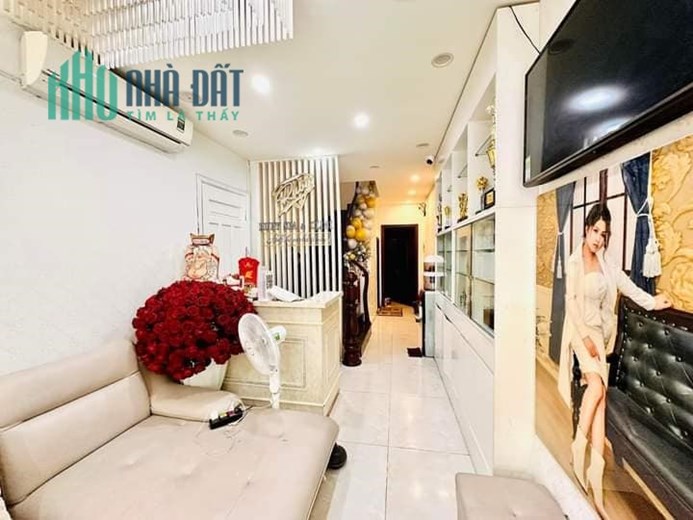 BÁN NHÀ MẶT PHỐ QUẬN HAI BÀ TRƯNG 3 MẶT THOÁNG - VỈA HÈ RỘNG 4 M DT:45M2 5 TẦNG MT: 4.5M GIÁ: 12 TỶ