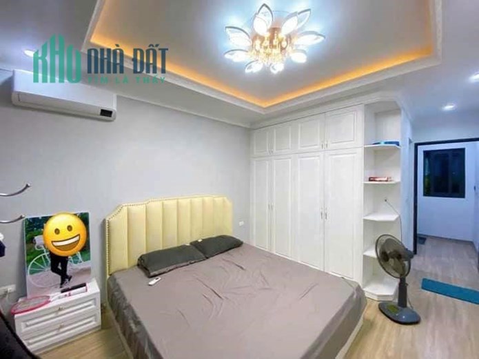 BÁN NHÀ MẶT PHỐ QUẬN HAI BÀ TRƯNG 3 MẶT THOÁNG - VỈA HÈ RỘNG 4 M DT:45M2 5 TẦNG MT: 4.5M GIÁ: 12 TỶ