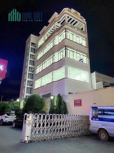 Bán Tòa nhà Buiding 1Hầm 5Tầng Lầu. Mặt tiền đường Lê Văn Việt Quận 9, Tổng DT SÀN 800 m²