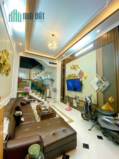 Bán nhà gốc dân phố Vũ Trọng Khánh, 51m 4 tầng ngõ nông GIÁ 3.29 tỉ gần Văn Cao