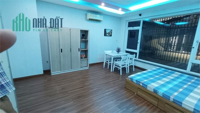 Phòng trọ Lê Văn Lương DT 35m2-40m2, bancol cửa sổ, có hầm xe.
