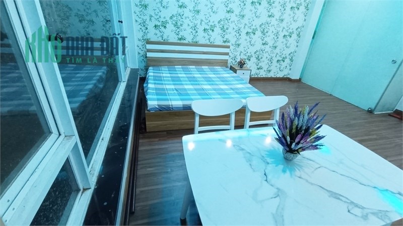 Phòng trọ Lê Văn Lương DT 35m2-40m2, bancol cửa sổ, có hầm xe.