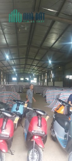 Cho thuê kho xưởng tại Ngã tư Trạm Trôi, Hà Nội. diện tích 1100m contaiiner đỗ cửa, sân rộng