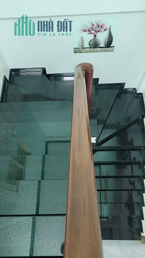 NHÀ 3 TẦNG - HẺM NHỰA 8M 90M2 - HÒA BÌNH - TÂN PHÚ GÍA GIẢM SÂU: 7,6 tỷ còn Thương Lượng.
