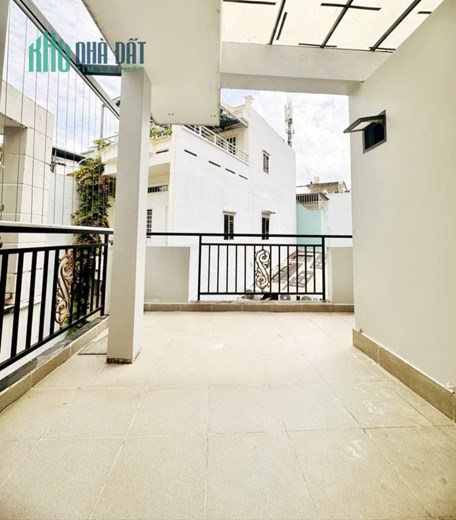 BÁN NHÀ MẶT TIỀN F15 PHÚ NHUẬN 4 TẦNG 5 TỶ 4