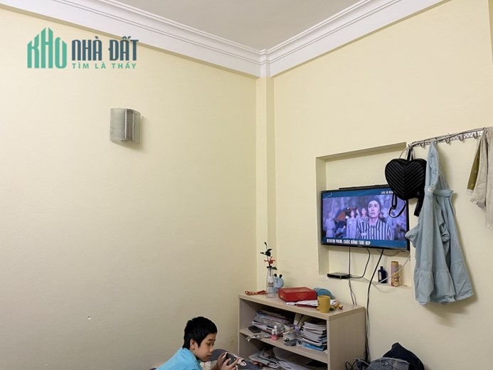 Bán nhà Đống Đa, , Dt 15m, nhà 3 tầng gia nhỉnh 1 tỷ.