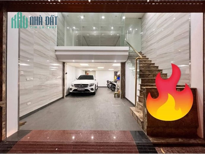 Toà nhà 8 tầng mặt phố Hai Bà Trưng, mặt tiền 5.4m, thang máy, thông sàn