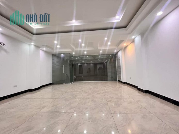 Toà nhà 8 tầng mặt phố Hai Bà Trưng, mặt tiền 5.4m, thang máy, thông sàn