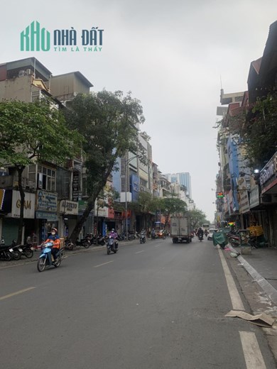 Toà nhà 8 tầng mặt phố Hai Bà Trưng, mặt tiền 5.4m, thang máy, thông sàn