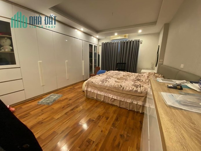 Wow! TT Cầu Giấy, cực gần phố, ngõ 2m thoáng, 34m sổ, 5T, 3,75 tỷ
