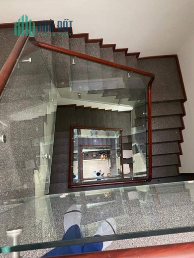 BÁN NHÀ HOÀNG SÂM CẦU GIẤY, PHÂN LÔ VIP, ÔTÔ VÀO NHÀ, 2 THOÁNG, SÁT PHỐ,70M2 NHỈNH 12TỶ