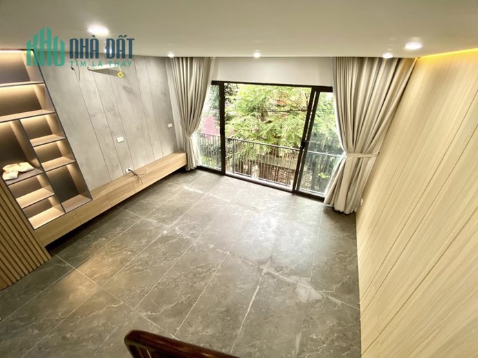 Bán nhà Ngọc Lâm -Lô Góc - Kinh Doanh - Oto Tránh - Vỉa Hè - Nhỉnh 9 tỷ