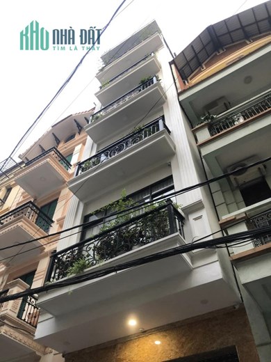 Bán nhà Mặt phố Nguyễn Văn Cừ - KD - MT 11m- Lô Góc - Nhỉnh 12 tỷ