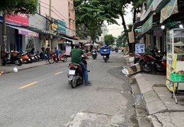 Bán nhà Mặt tiền ngay Chợ Tân Hương - Nguyễn Suý, DT: 4.3x19m, 3 Tầng, 4PN, giá 10.4 tỷ