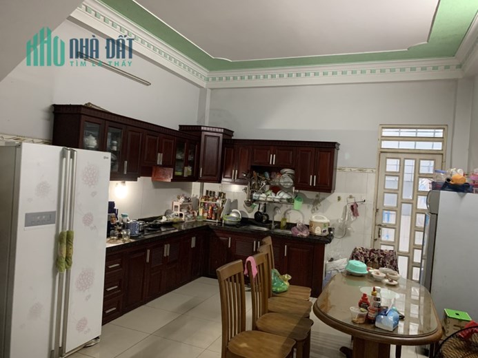 Bán nhà Mặt tiền ngay Chợ Tân Hương - Nguyễn Suý, DT: 4.3x19m, 3 Tầng, 4PN, giá 10.4 tỷ