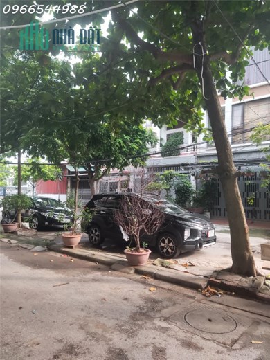 Bán nhà Sài Đồng- Long Biên, 70m2 x 3 tầng, ô tô, chỉ 6.8 tỷ