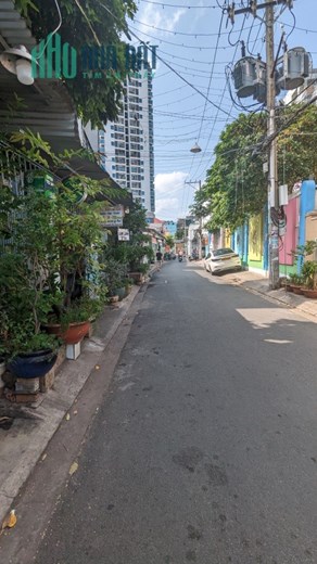 Bán nhà Thoại Ngọc Hầu 74m2 nở hậu, 3 tầng, 2PN 3WC, Hẻm thông 4m 6.9 tỷ TL.