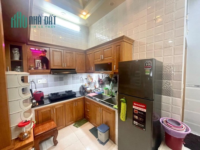 Bán nhà Thoại Ngọc Hầu 74m2 nở hậu, 3 tầng, 2PN 3WC, Hẻm thông 4m 6.9 tỷ TL.
