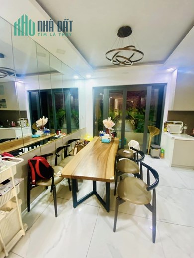 Bán nhà mới HXH 8m thông P Phú Thạnh, 50m ra Thoại Ngọc Hầu, 75m2, 6PN, 7WC, thang máy, 11 tỷ 3.