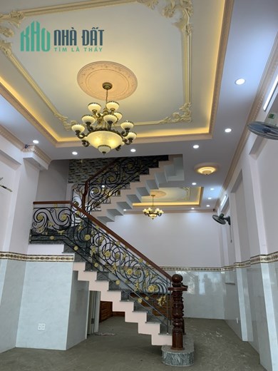 Bán nhà Mặt tiền đường số 8 - gần Ngã tư Bốn Xã, DT: 5x16m, 4 Tầng, 5PN, 11.5 tỷ.