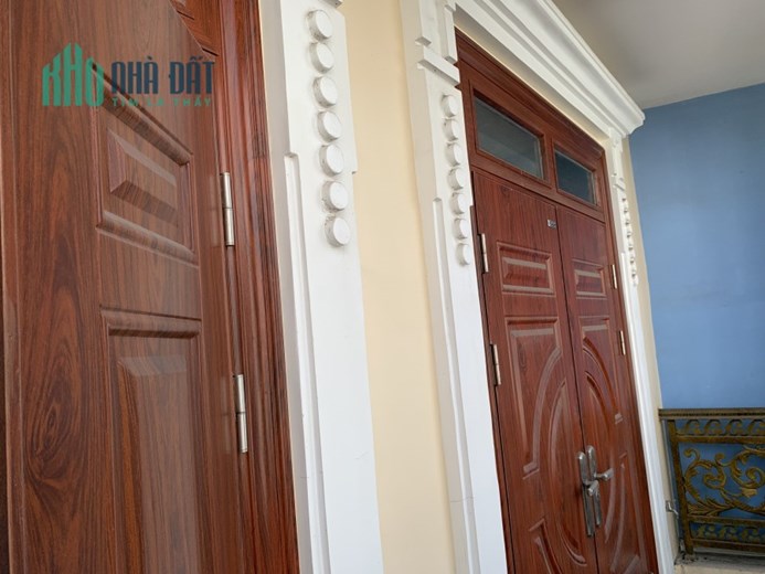 Bán nhà Mặt tiền đường số 8 - gần Ngã tư Bốn Xã, DT: 5x16m, 4 Tầng, 5PN, 11.5 tỷ.