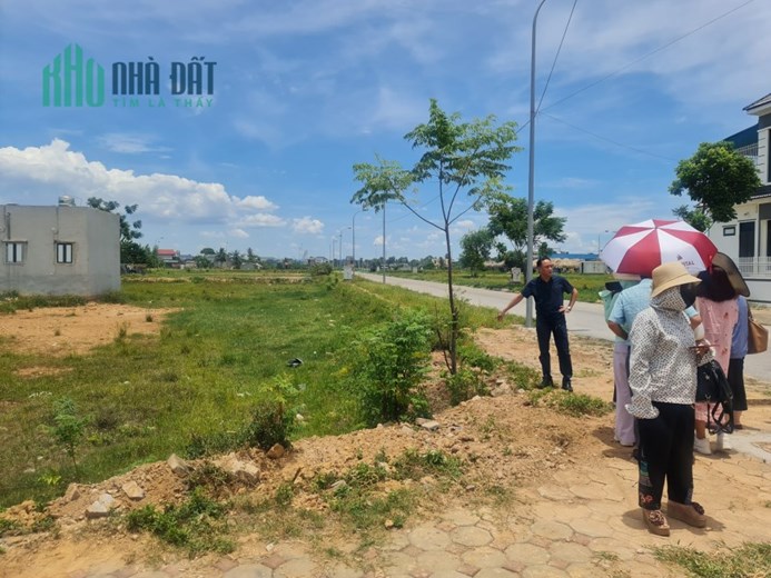 Mặt Biển Sầm Sơn 125m2 mặt đường duyên hải ven biển 1,95 tỷ Khu Tái Định Cư Đồng Bông