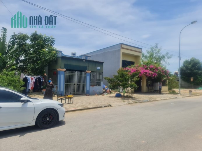 Mặt Biển Sầm Sơn 125m2 mặt đường duyên hải ven biển 1,95 tỷ Khu Tái Định Cư Đồng Bông